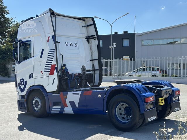 Standart çekici ünitesi SCANIA 590 S FULL PNEUMATIC