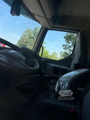 LKW mit Kofferaufbau DAF LF 290