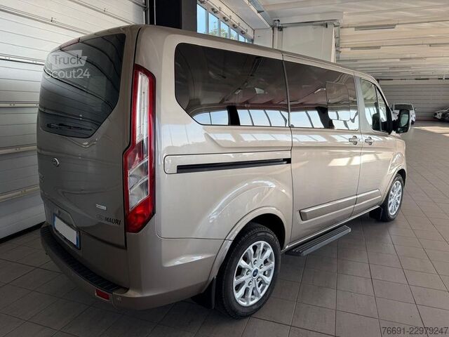 Camion à usage spécial Ford Tourneo Custom