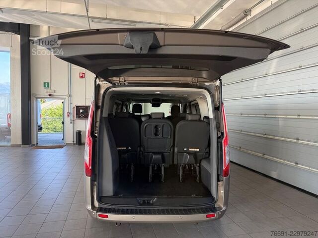 Camion à usage spécial Ford Tourneo Custom