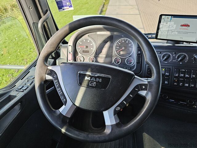 Valiză M.A.N. 26.440 TGA LX 6X2 SIDE DOORS