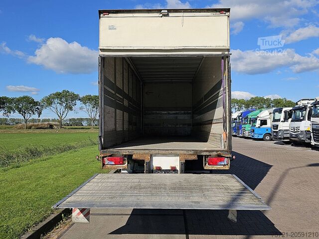 Valiză M.A.N. 26.440 TGA LX 6X2 SIDE DOORS