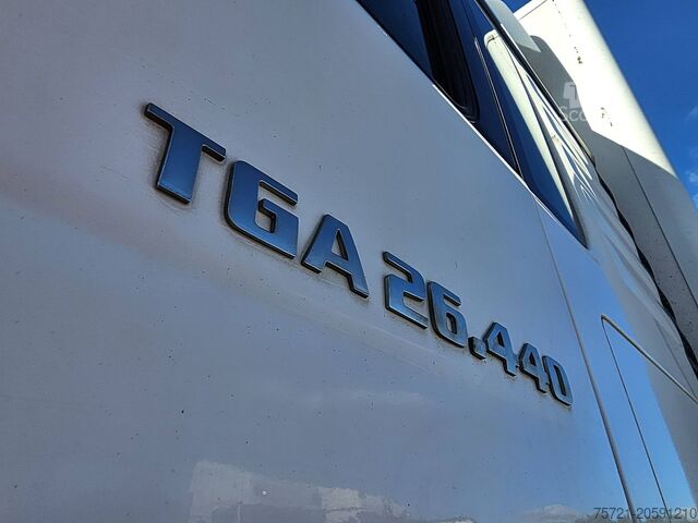 Valiză M.A.N. 26.440 TGA LX 6X2 SIDE DOORS