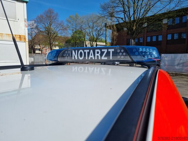 Minibus BMW xDrive 220 d Notarzt NEF Notarzteinsatzf