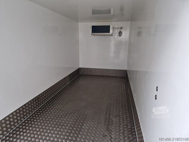 Chladiarenský príves Variant Tiefkühl 2719 F4 -18° C 408x175x190cm