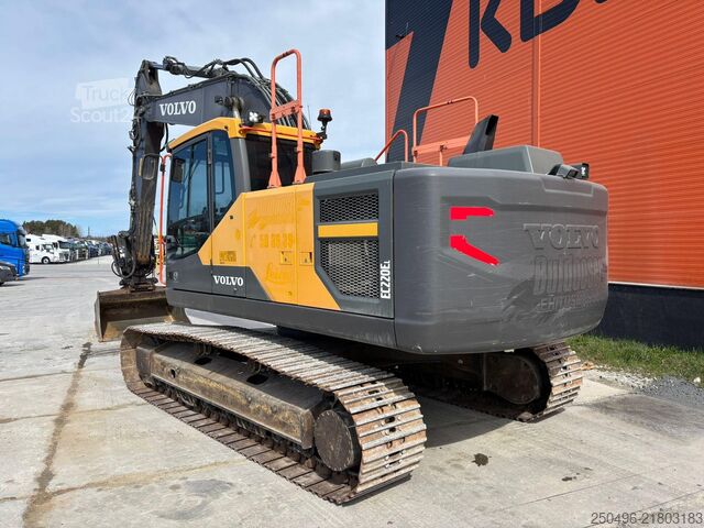 Excavator pe șenile Volvo EC 220 EL TILT / CENTRAL LUBRICATION / AC