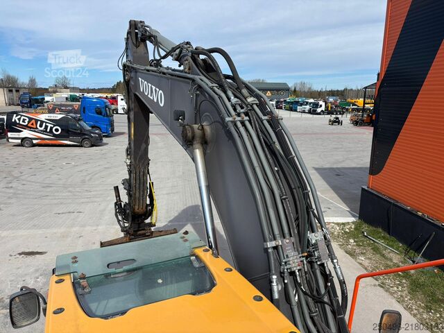 Excavator pe șenile Volvo EC 220 EL TILT / CENTRAL LUBRICATION / AC