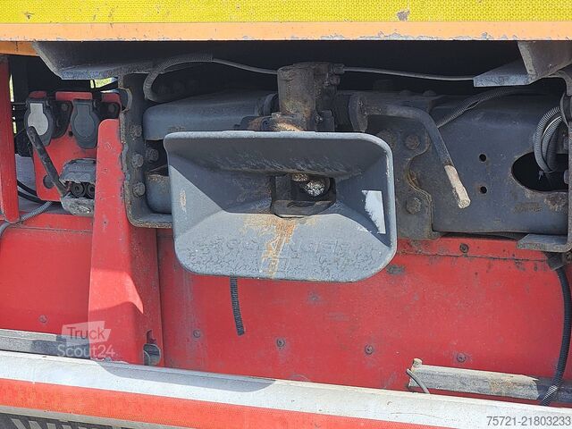 Platformos priekaba SCANIA R490