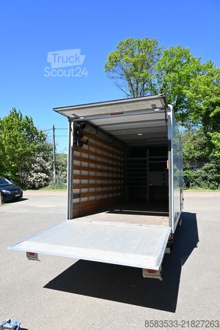 Bestelwagen Nissan NT400