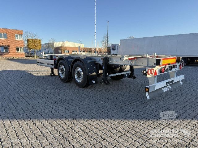 Lastväxlarsläp Schmitz Cargobull Zentralachsanhänger Wechselfahrgestell Standard