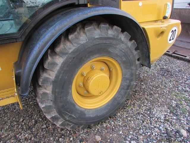 Wheel loader CATERPILLAR 906 M Radlader 29.500 EUR