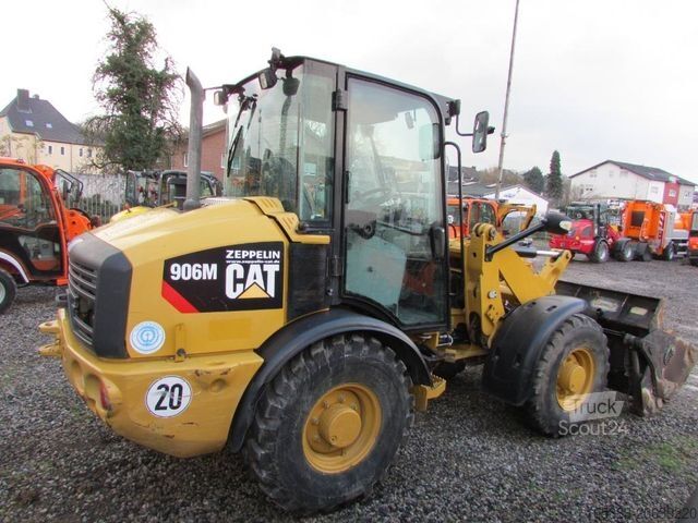 Wheel loader CATERPILLAR 906 M Radlader 29.500 EUR