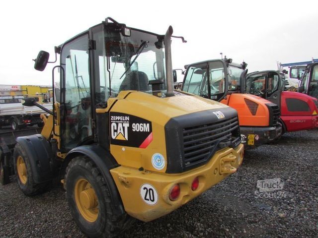 Wheel loader CATERPILLAR 906 M Radlader 29.500 EUR