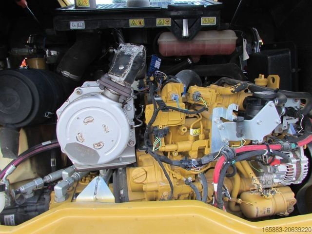 Wheel loader CATERPILLAR 906 M Radlader 29.500 EUR