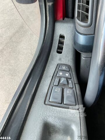 Pašizgāzējs ar celtni Volvo FH 460 8x4 Fassi 27 Tonmeter laadkraan (bouwjaa...