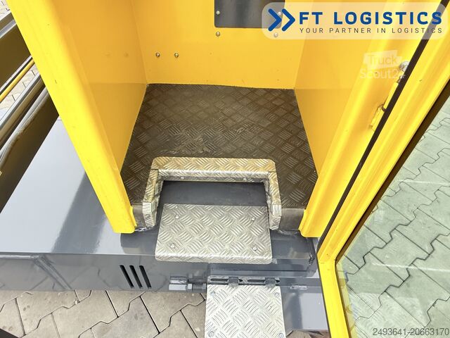 Vierwege-Gabelstapler Combilift C3000STE TRIPLEX WIDE POSITIONER CABIN