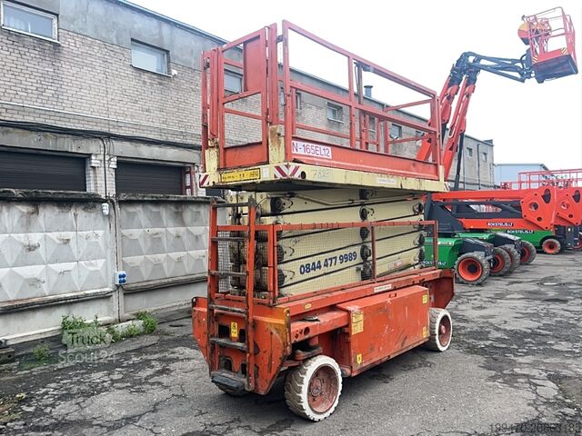 Šķēres pacēlāja galds Holland-Lift N165-12EL Combistar (16.5 m)