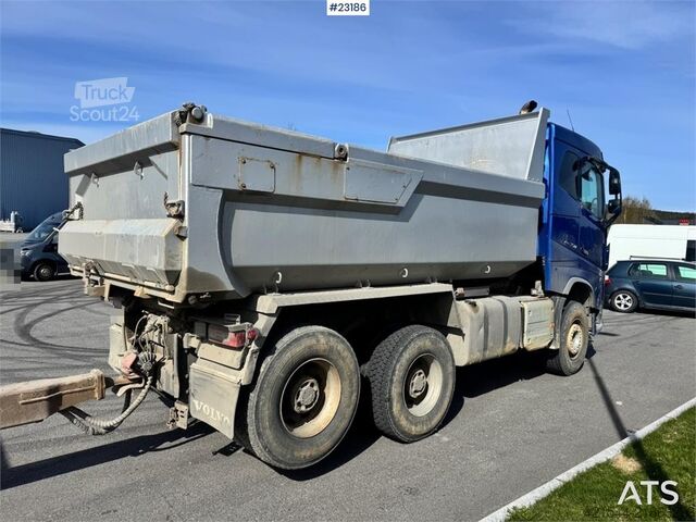 Kippiauto Volvo FH750 6x4 tipper truck with Maur tri-axle trailer