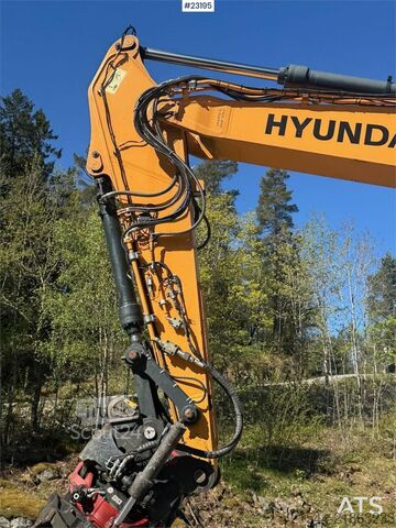 Beltegraver Hyundai HX235 LCR Excavator with tilt and 3 buckets