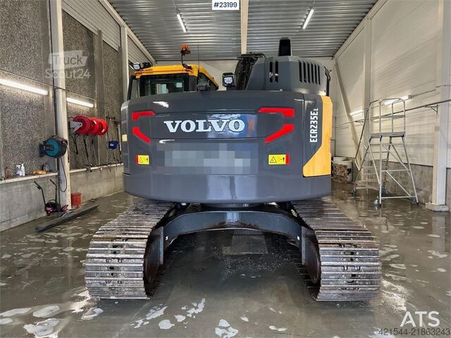 гусеничный экскаватор Volvo ECR 235EL w/ rototilt, tooth bucket and sanding bu