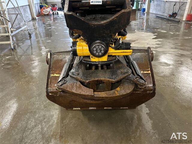 гусеничный экскаватор Volvo ECR 235EL w/ rototilt, tooth bucket and sanding bu