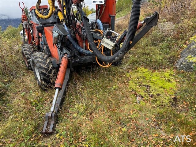 Grondboormachine Tamrock Commando 300