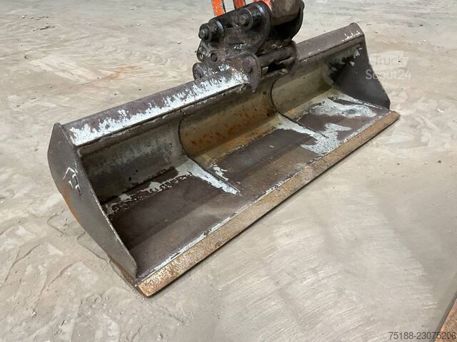 Hitachi ZX 26 U-5A Hitachi ZX 26 U-5A