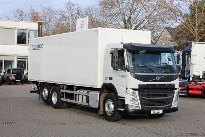 Dobozos teherautó Volvo FM 330 E6 Koffer 7,8m Klima LBW Liftachse