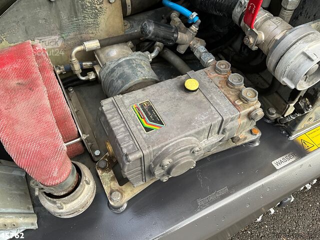 Veegmachine Ravo 580 Euro 6 with 3-rd brush