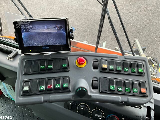 Veegmachine Ravo 580 Euro 6 with 3-rd brush