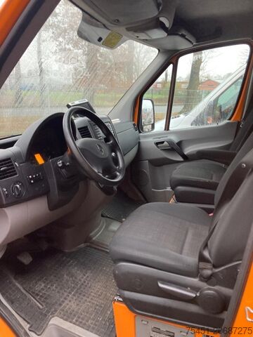 Автомобільна підйомна платформа Mercedes-Benz Sprinter 316 CDI Kasten Hubarbeitsbühne KLIMA