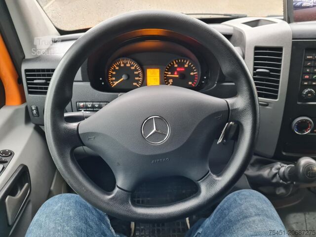 Автомобільна підйомна платформа Mercedes-Benz Sprinter 316 CDI Kasten Hubarbeitsbühne KLIMA