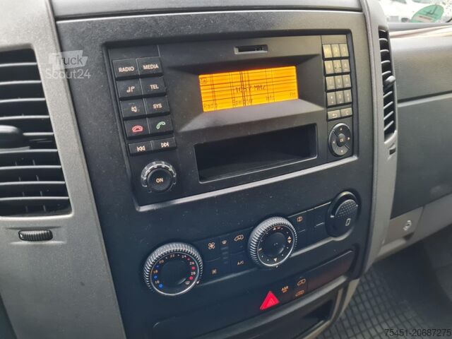 Автомобільна підйомна платформа Mercedes-Benz Sprinter 316 CDI Kasten Hubarbeitsbühne KLIMA