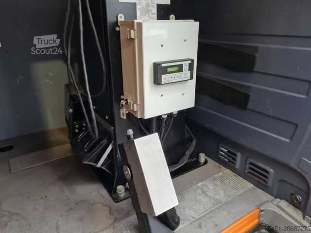 Автомобільна підйомна платформа Mercedes-Benz Sprinter 316 CDI Kasten Hubarbeitsbühne KLIMA