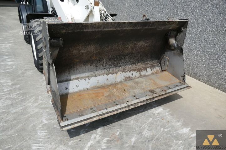 Wheel loader Caterpillar 906M