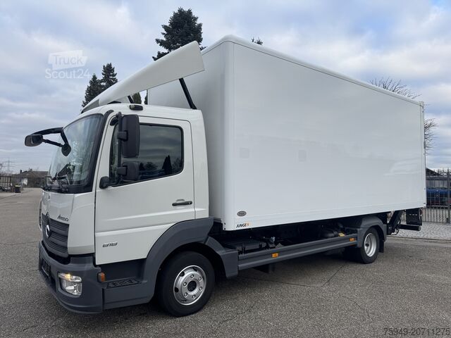 Atego 818 box truck, 6.15m, tail lift 1.5t, automatic. Mercedes-Benz Atego 818 Koffer 6,15m LBW 1,5to. Autom.