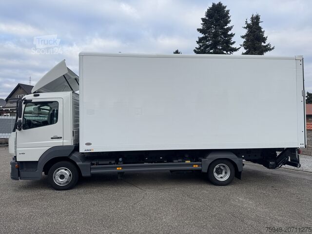 Atego 818 box truck, 6.15m, tail lift 1.5t, automatic. Mercedes-Benz Atego 818 Koffer 6,15m LBW 1,5to. Autom.