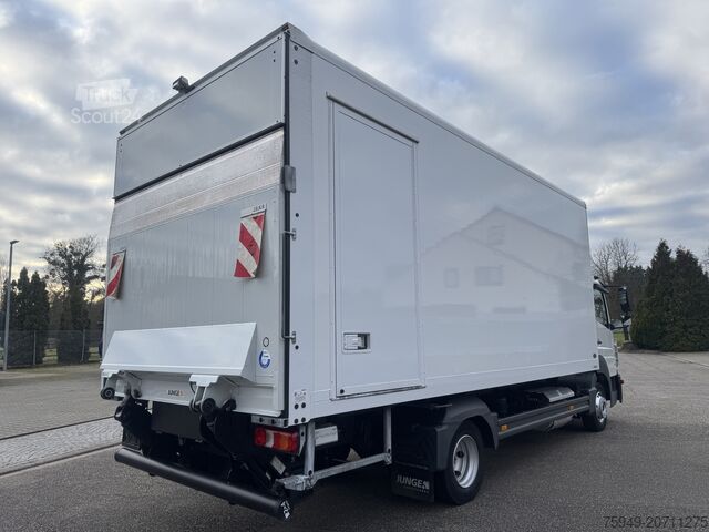 Atego 818 box truck, 6.15m, tail lift 1.5t, automatic. Mercedes-Benz Atego 818 Koffer 6,15m LBW 1,5to. Autom.