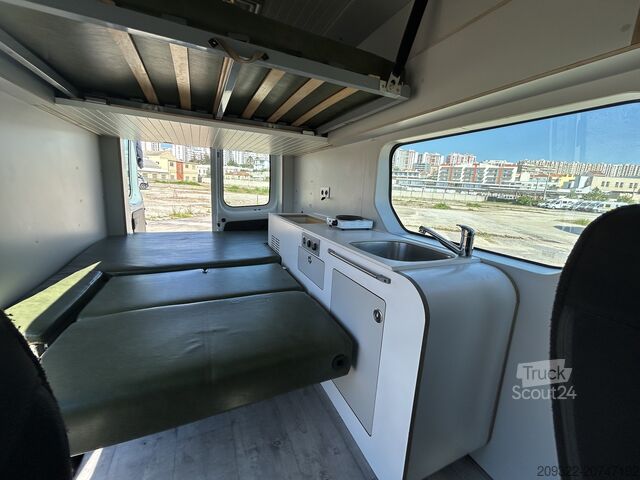Wohnwagen/Wohnmobil Renault Traffic Camper | 2 Posti Letto | Cucina | Pronto a Viaggiare