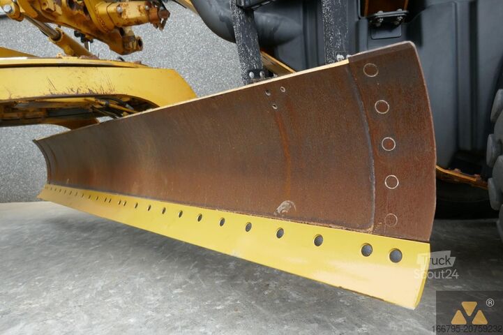 Niveladora Caterpillar 120M