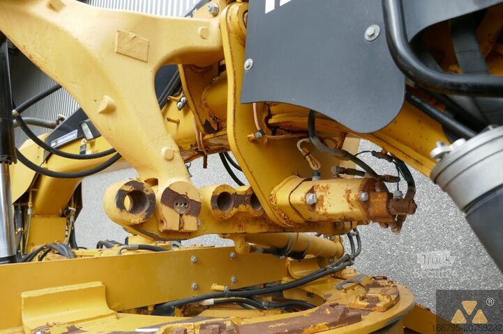 Niveladora Caterpillar 120M