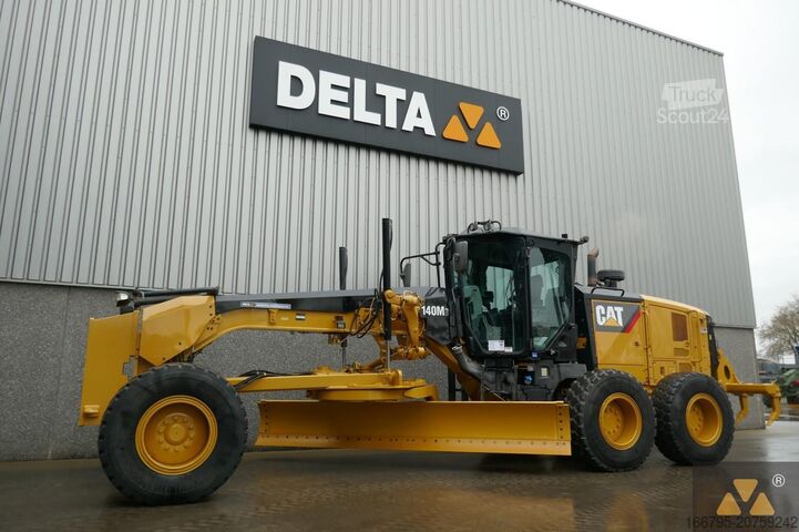 Greyder Caterpillar 140M3
