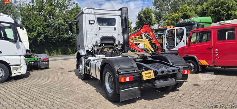 Standard SZM Mercedes-Benz DB 1842H 4x4 Hydrodrive Scheckheft bei Mercedes