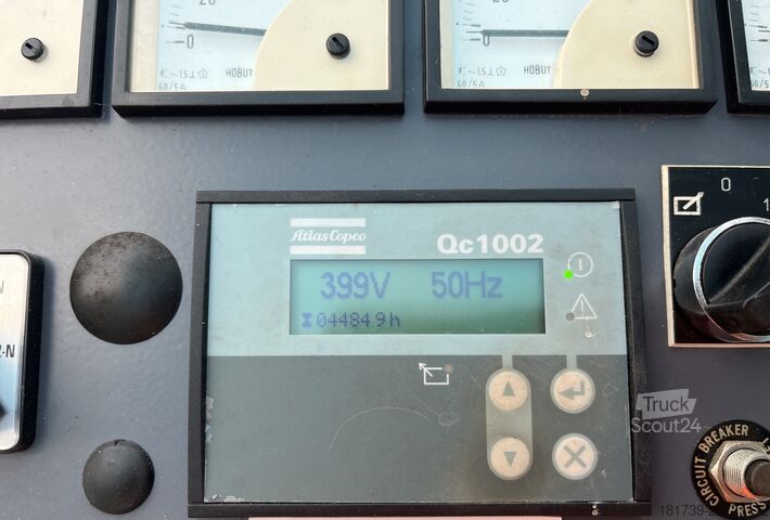 Grue à tour automontante mobile Potain IGO32 Tri/A Mobile self-erecting tower c