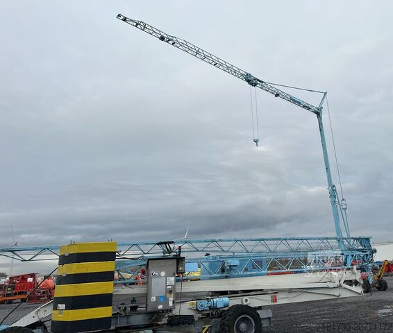 Grue à tour automontante mobile Potain IGO32 Tri/A Mobile self-erecting tower c