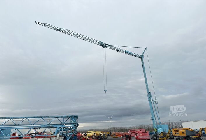 Grue à tour automontante mobile Potain IGO32 Tri/A Mobile self-erecting tower c