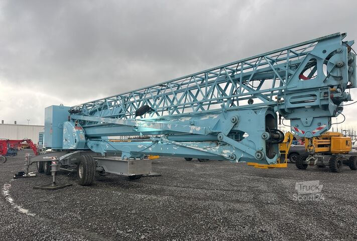 Grue à tour automontante mobile Potain IGO32 Tri/A Mobile self-erecting tower c