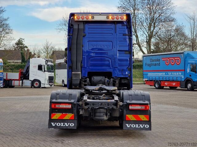 Standard-SZM Volvo FH 16.750 Globetrotter XL 6x2 - Retarder - I pa...