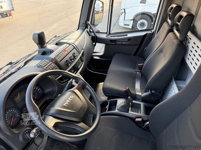 Κλειστό φορτηγό με υδραυλική ράμπα φόρτωσης IVECO EUROCARGO 160-280