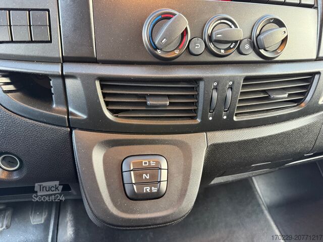 Furgón cerrado con plataforma elevadora IVECO EUROCARGO 160-280